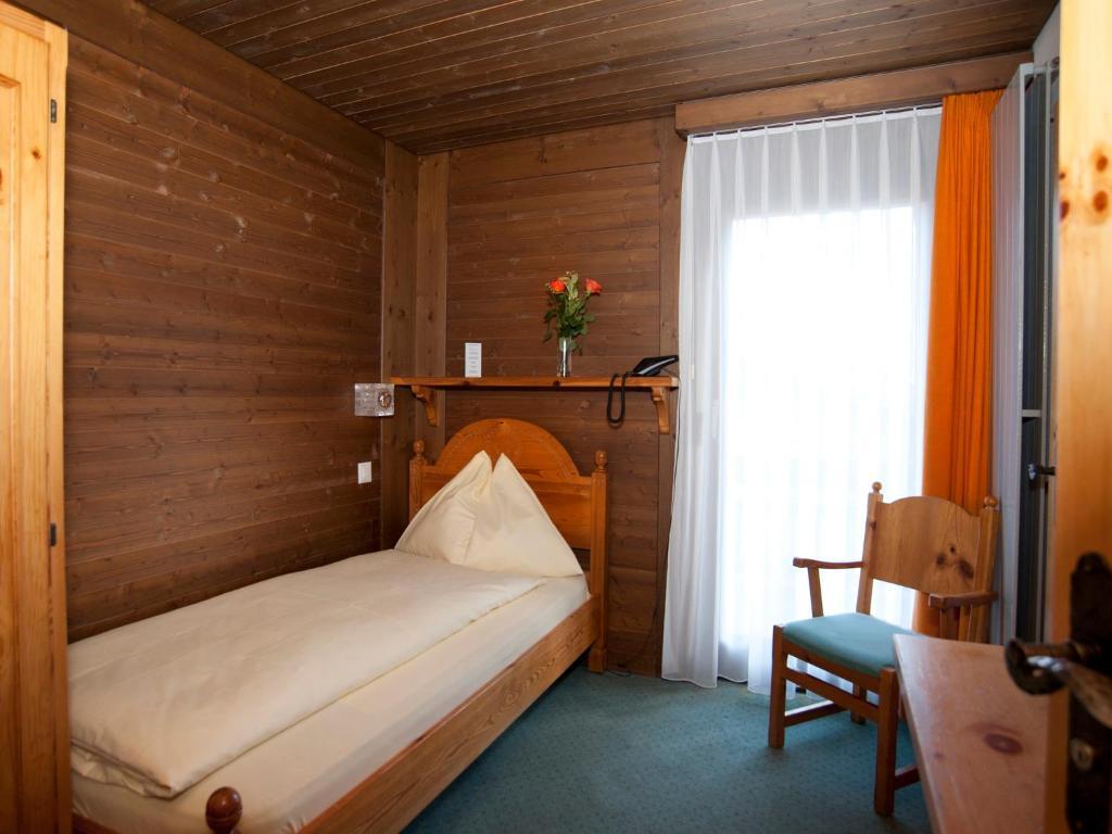 Ambiente Guesthouse Саас-Фее Стая снимка